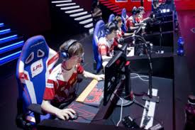必一·运动(B-Sports)官方网站 游戏原画师如何转行做游戏